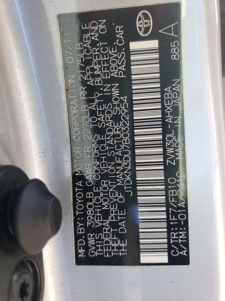 2011 Toyota Prius - Image 12