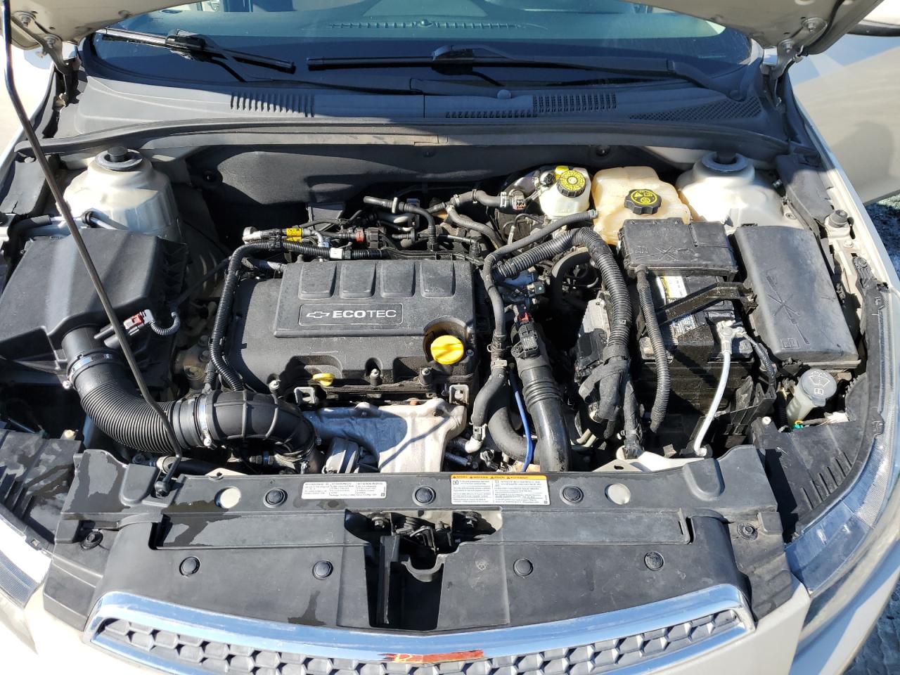 2014 Chevrolet Cruze - Image 12