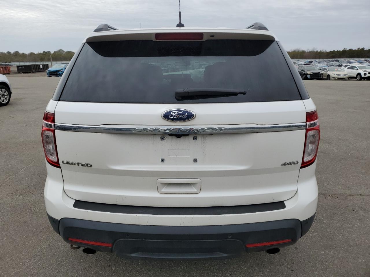 2011 Ford Explorer - Image 6