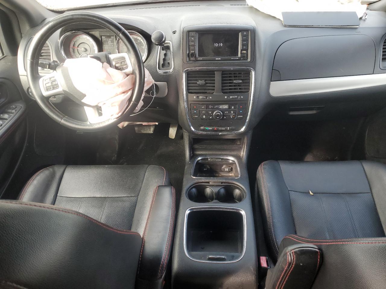 2019 Dodge Caravan - Image 8