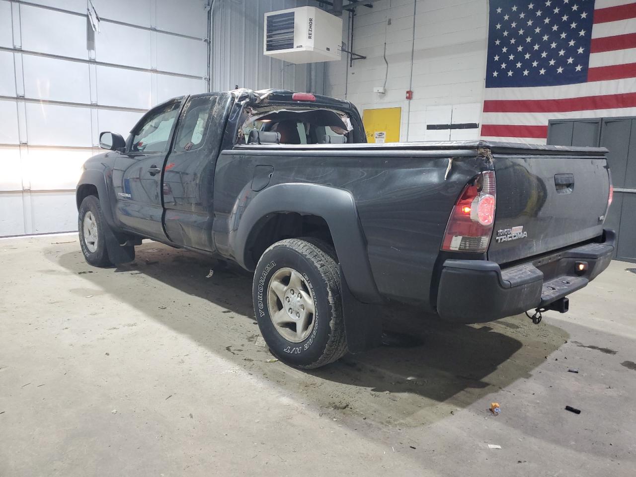 2010 Toyota Tacoma - Image 2