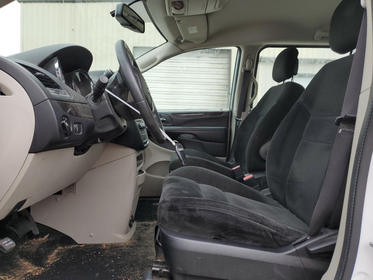2016 Dodge Caravan - Image 7