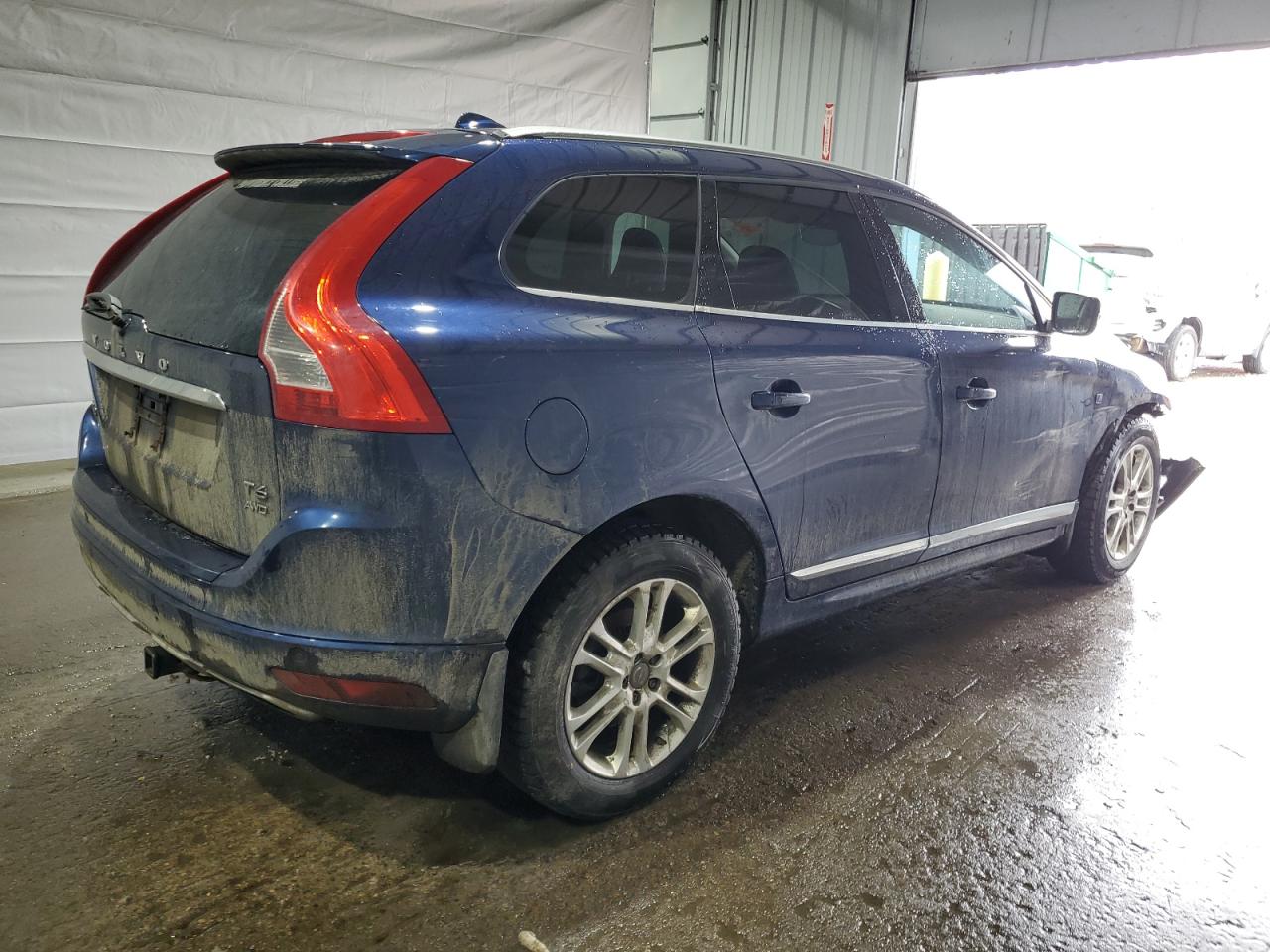 2015 Volvo XC60 - Image 3