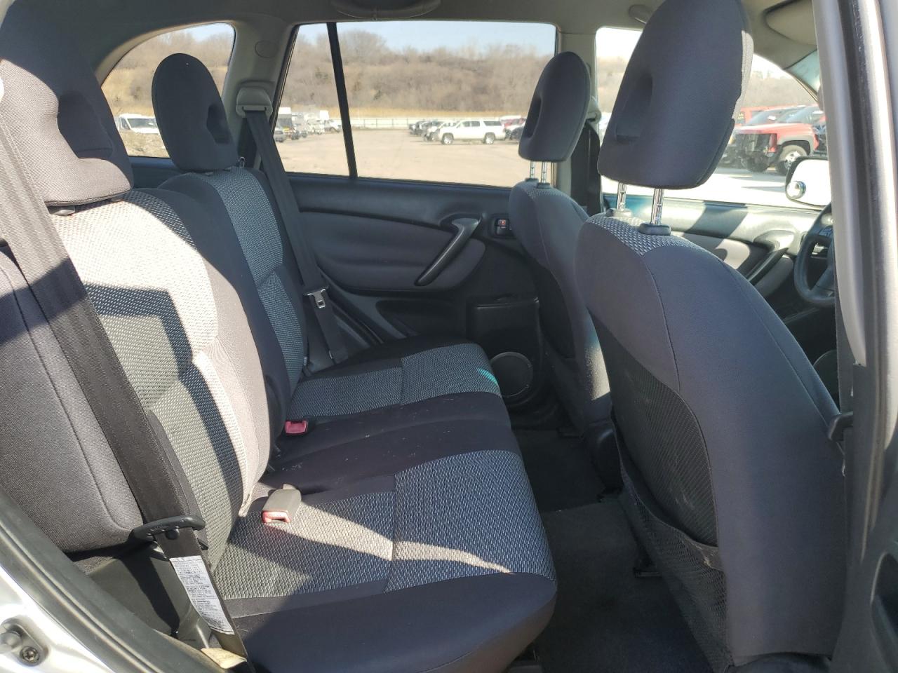 2005 Toyota RAV 4 - Image 11