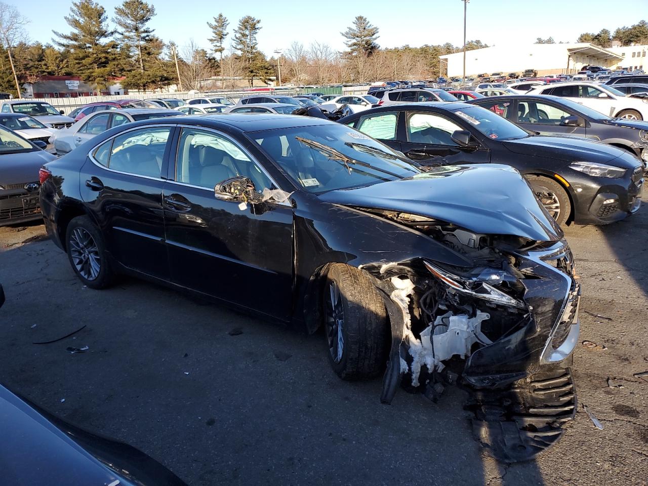 2018 Lexus ES - Image 4
