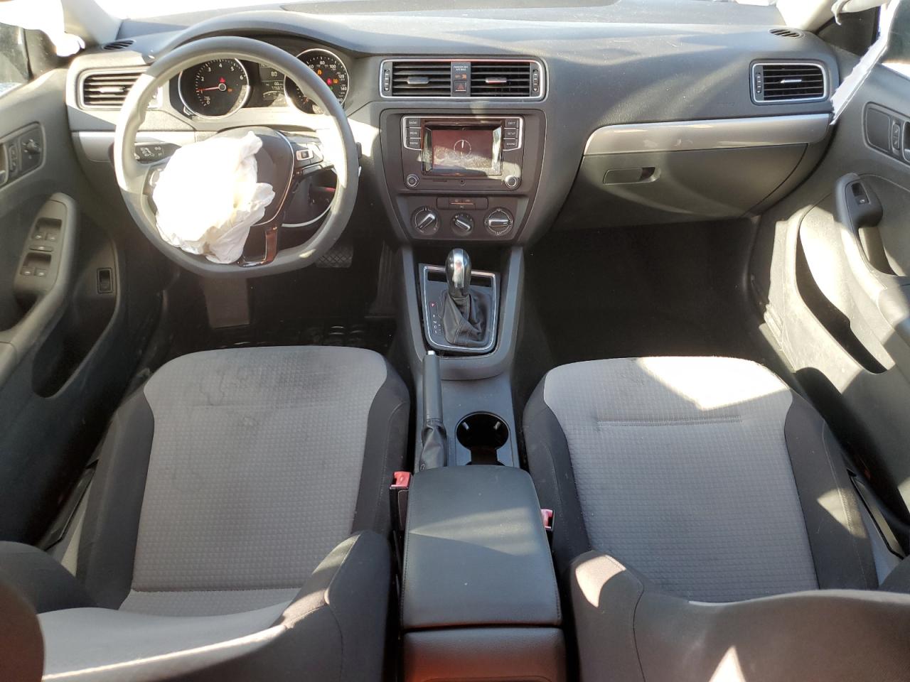 2017 Volkswagen Jetta - Image 8