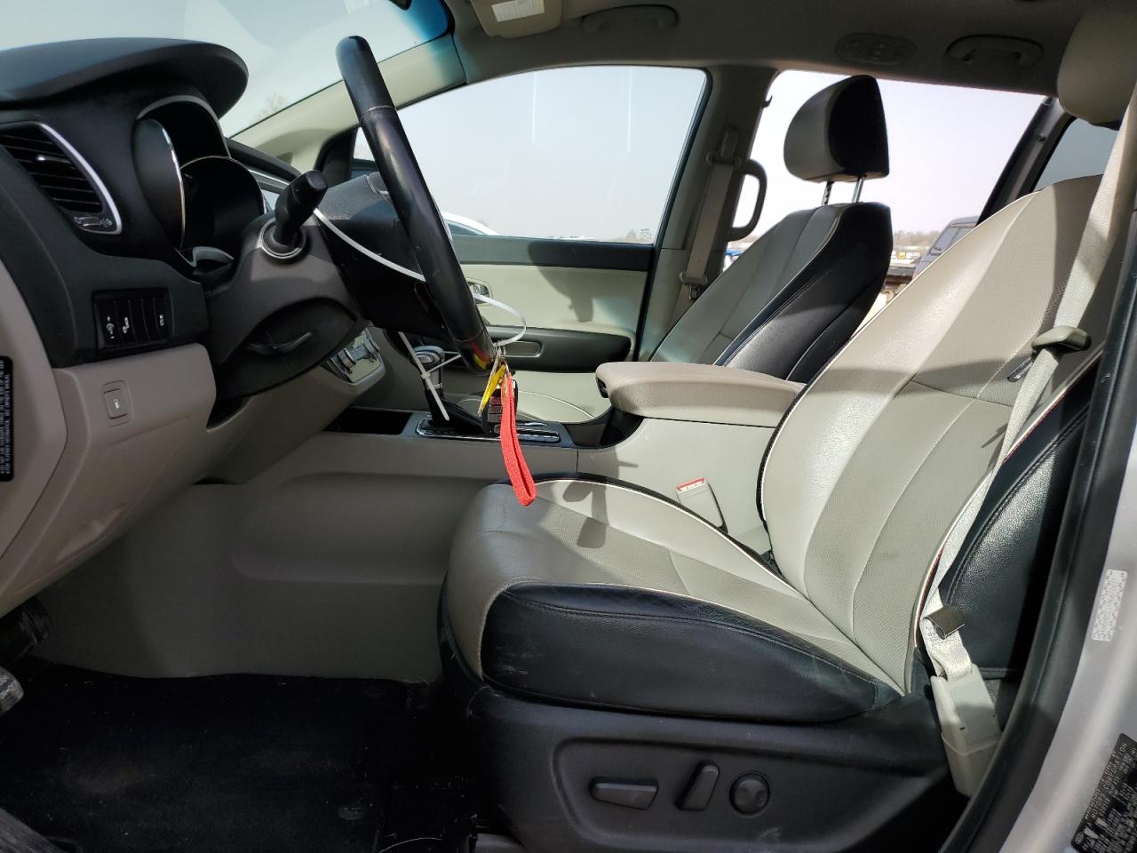 2021 Kia Sedona - Image 7