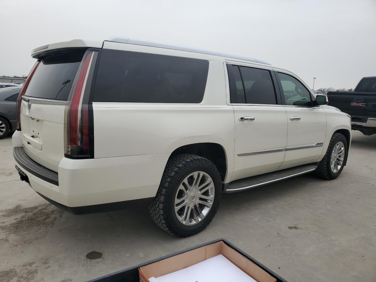 2015 Cadillac Escalade - Image 3