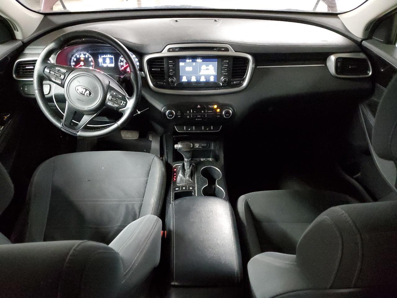 2017 Kia Sorento - Image 8