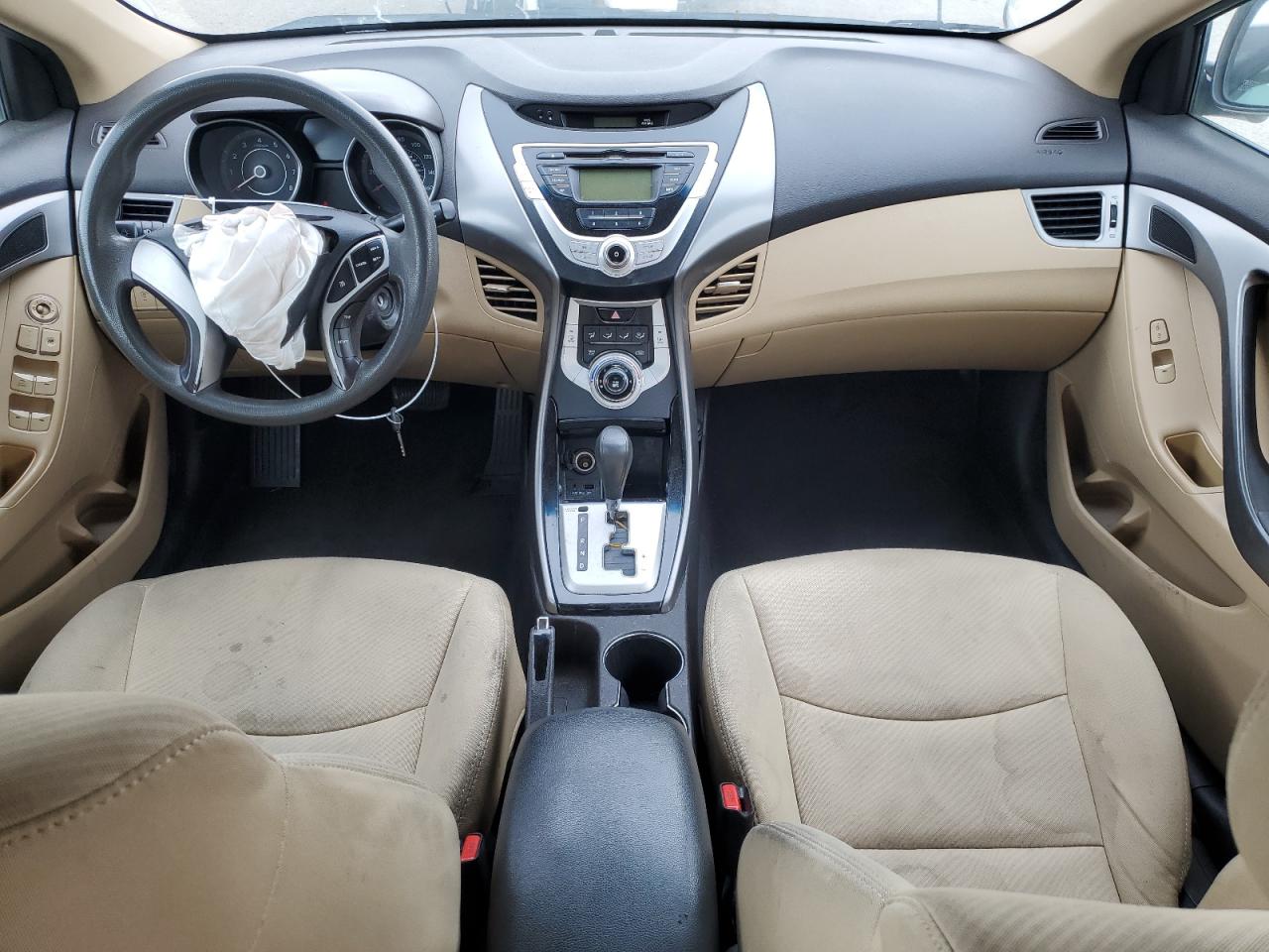2011 Hyundai Elantra - Image 8
