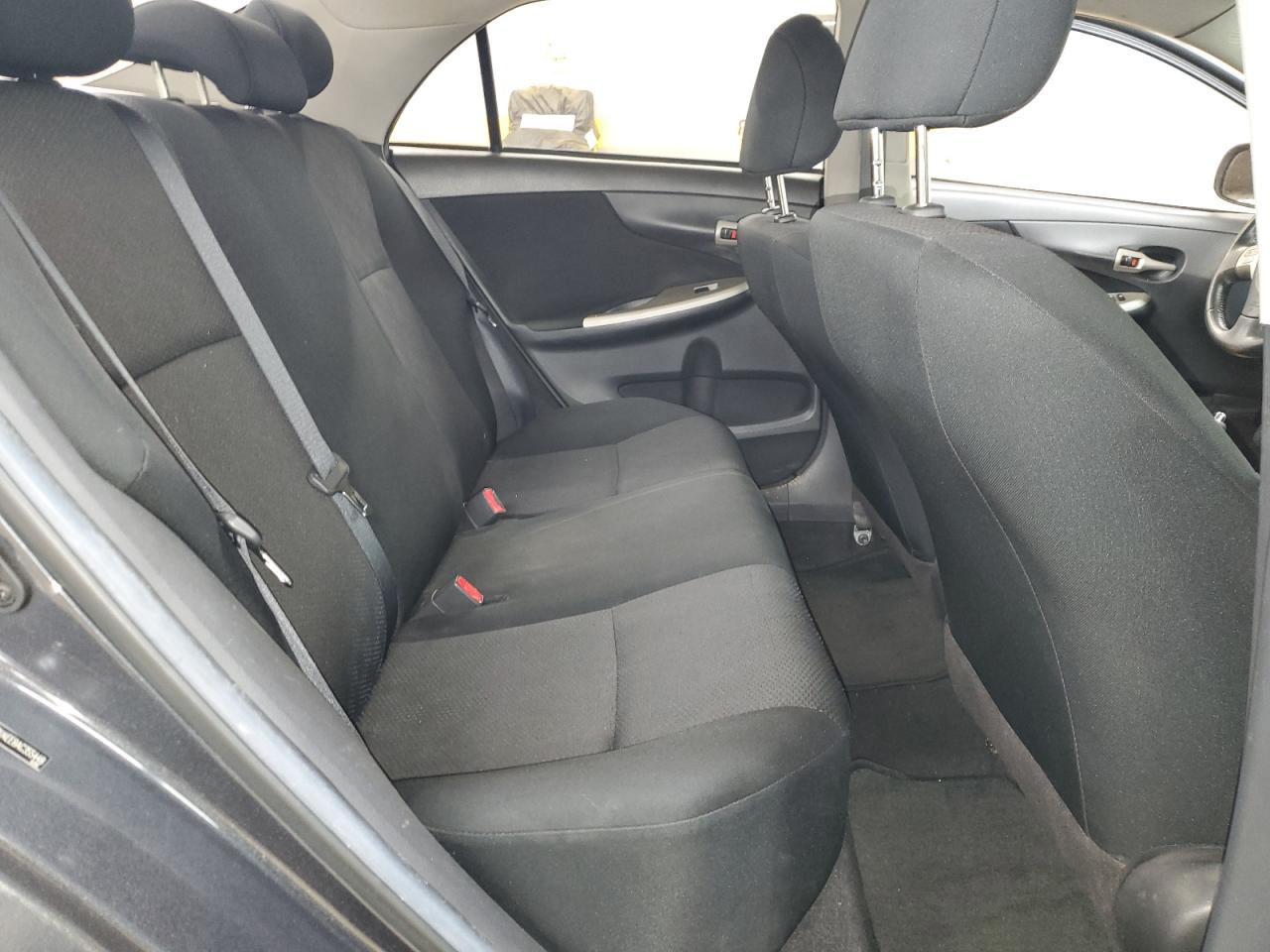 2010 Toyota Corolla - Image 10