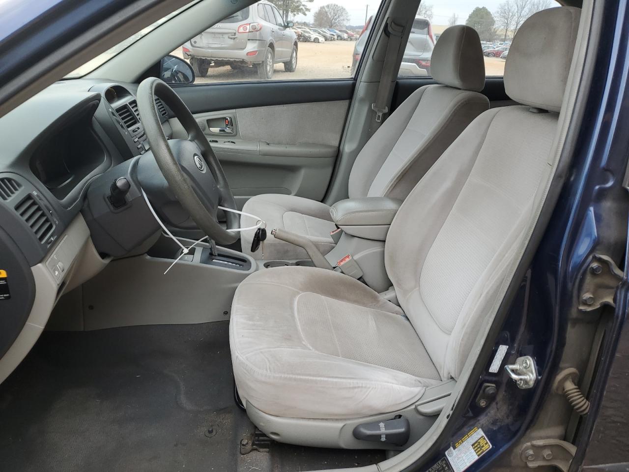 2007 Kia Spectra - Image 7