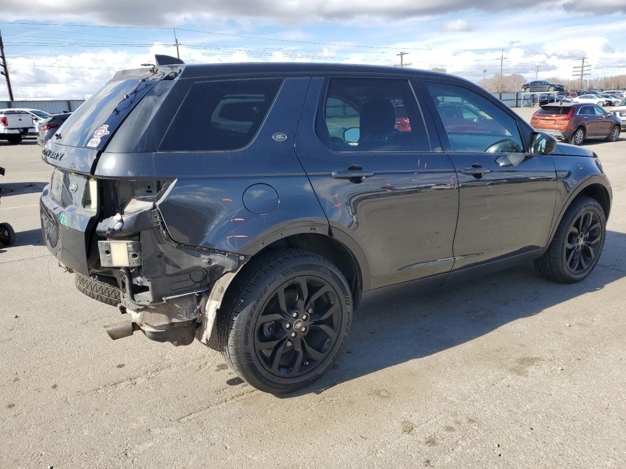 2017 Land Rover Discovery - Image 3
