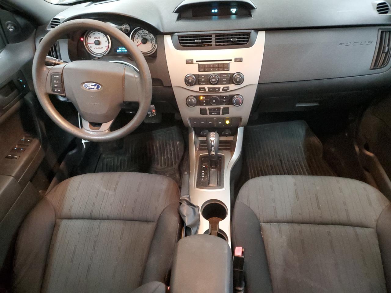 2010 Ford Focus - Image 8