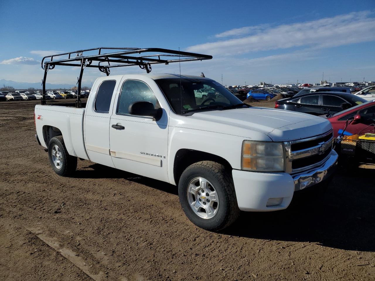 2007 Chevrolet Silverado - Image 4