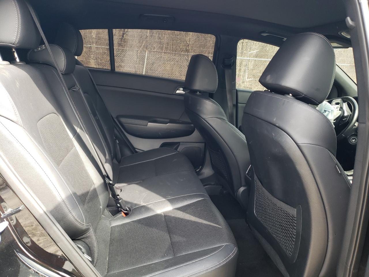 2020 Kia Sportage - Image 11