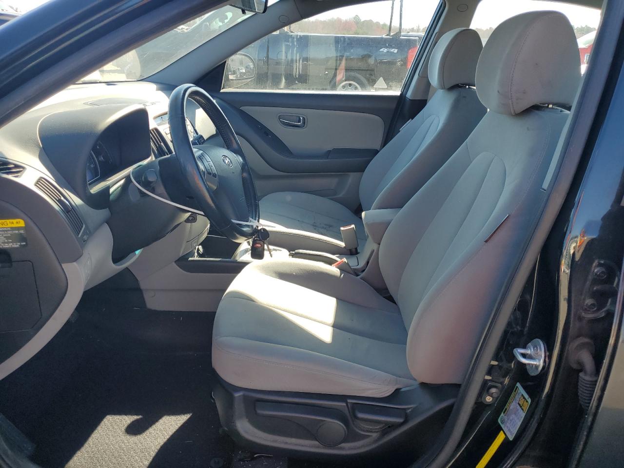 2010 Hyundai Elantra - Image 7