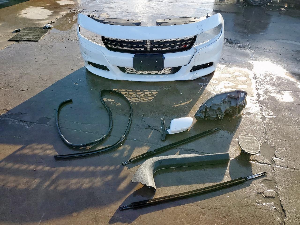 2017 Dodge Charger - Image 12