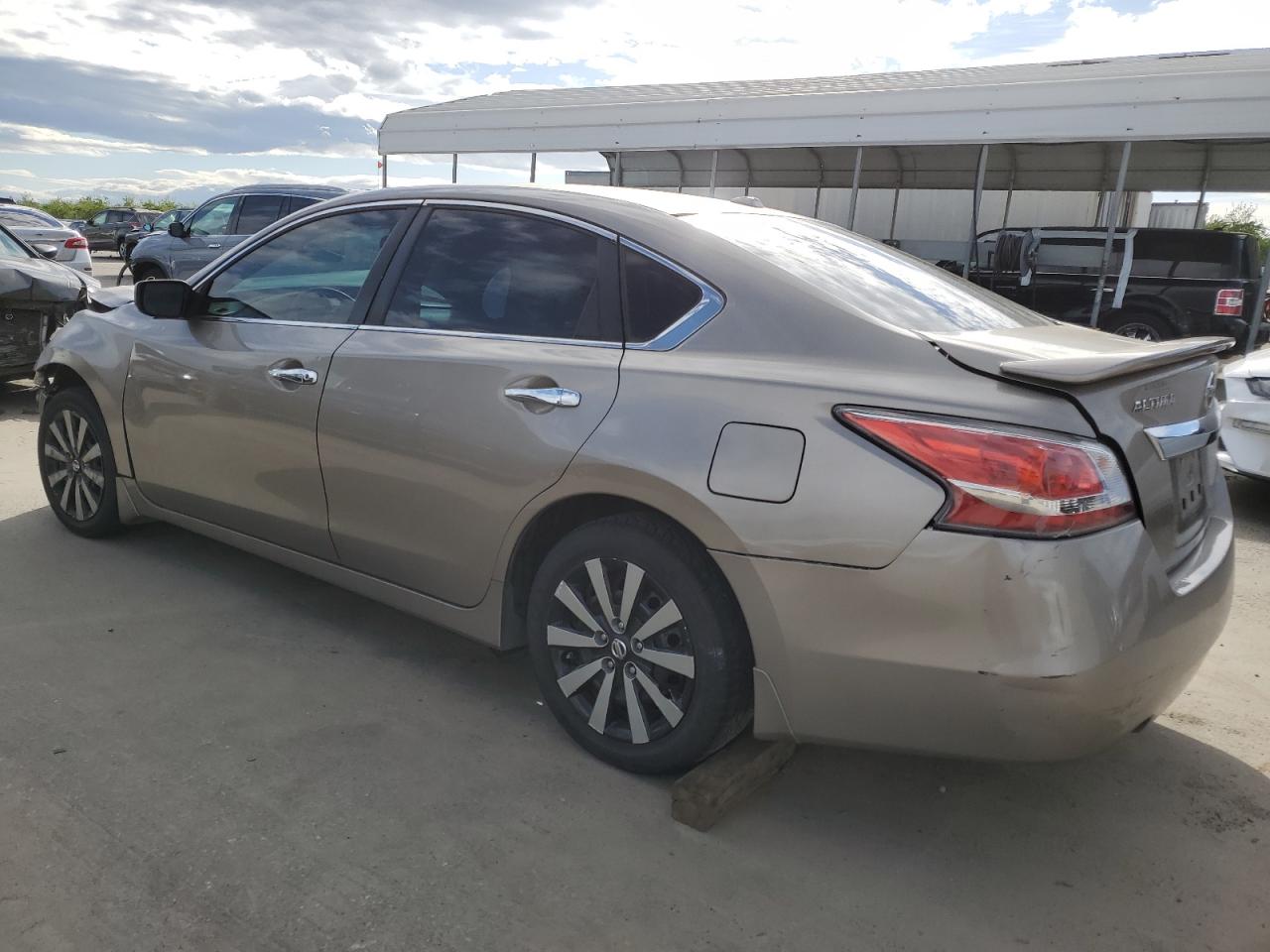 2014 Nissan Altima - Image 2