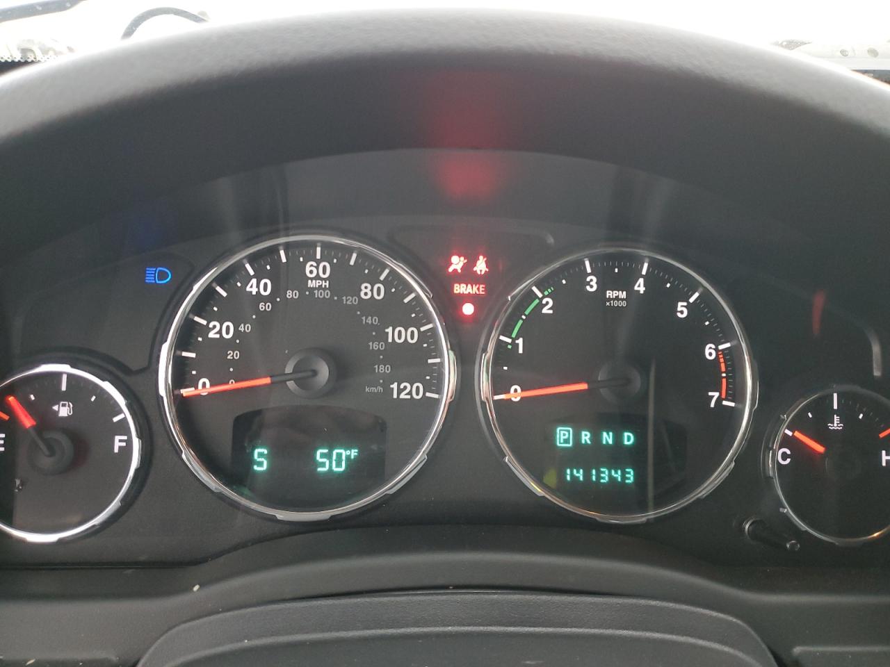 2012 Jeep Liberty (North America) - Image 9