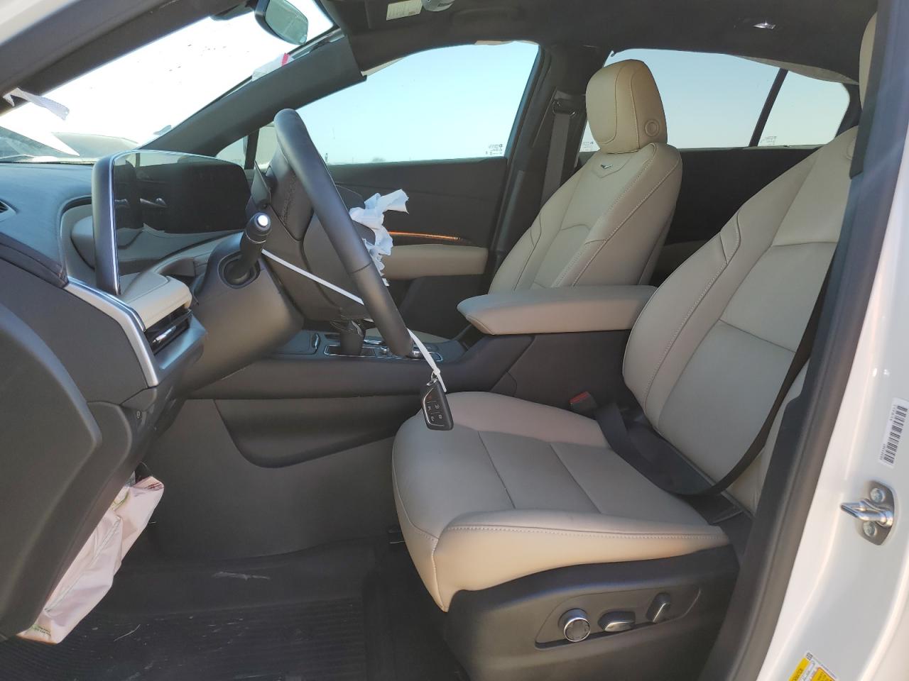 2024 Cadillac Xt4 Premium Luxury VIN: 1GYFZCR44RF239840 Lot: 48870445