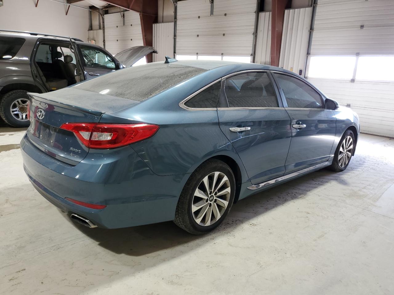 2015 Hyundai Sonata - Image 3
