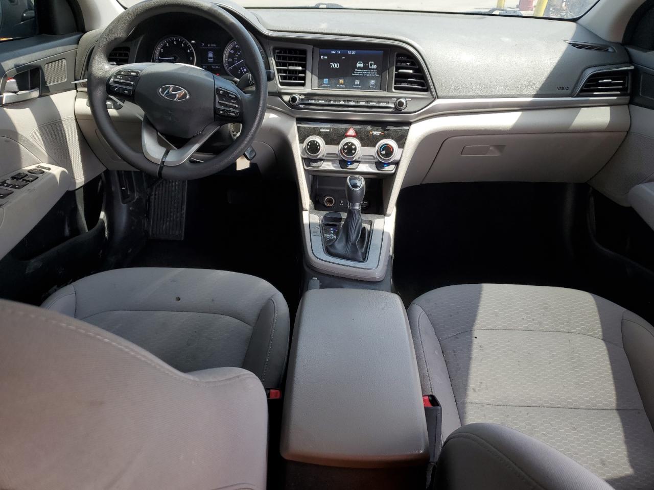 2019 Hyundai Elantra - Image 8