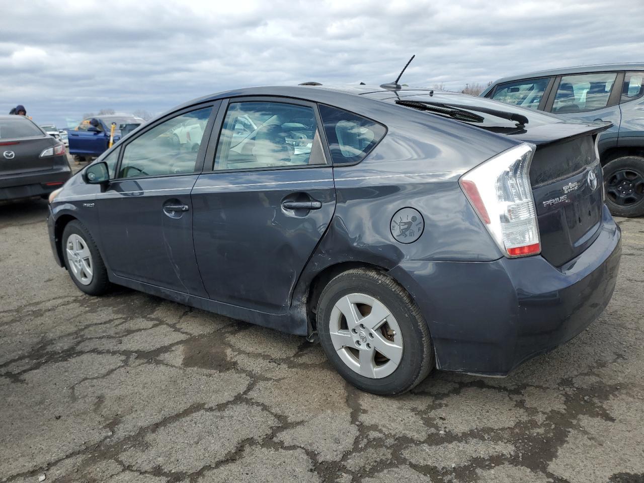 2011 Toyota Prius - Image 2