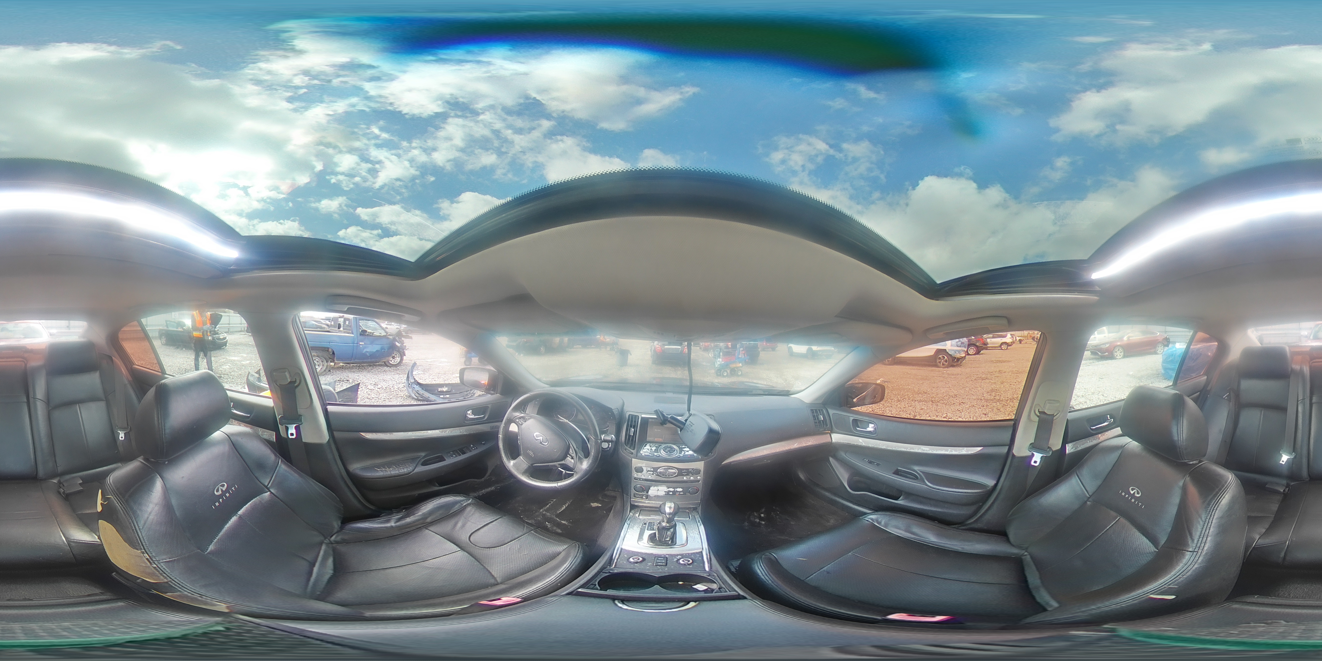 2011 Infiniti G - Image 12