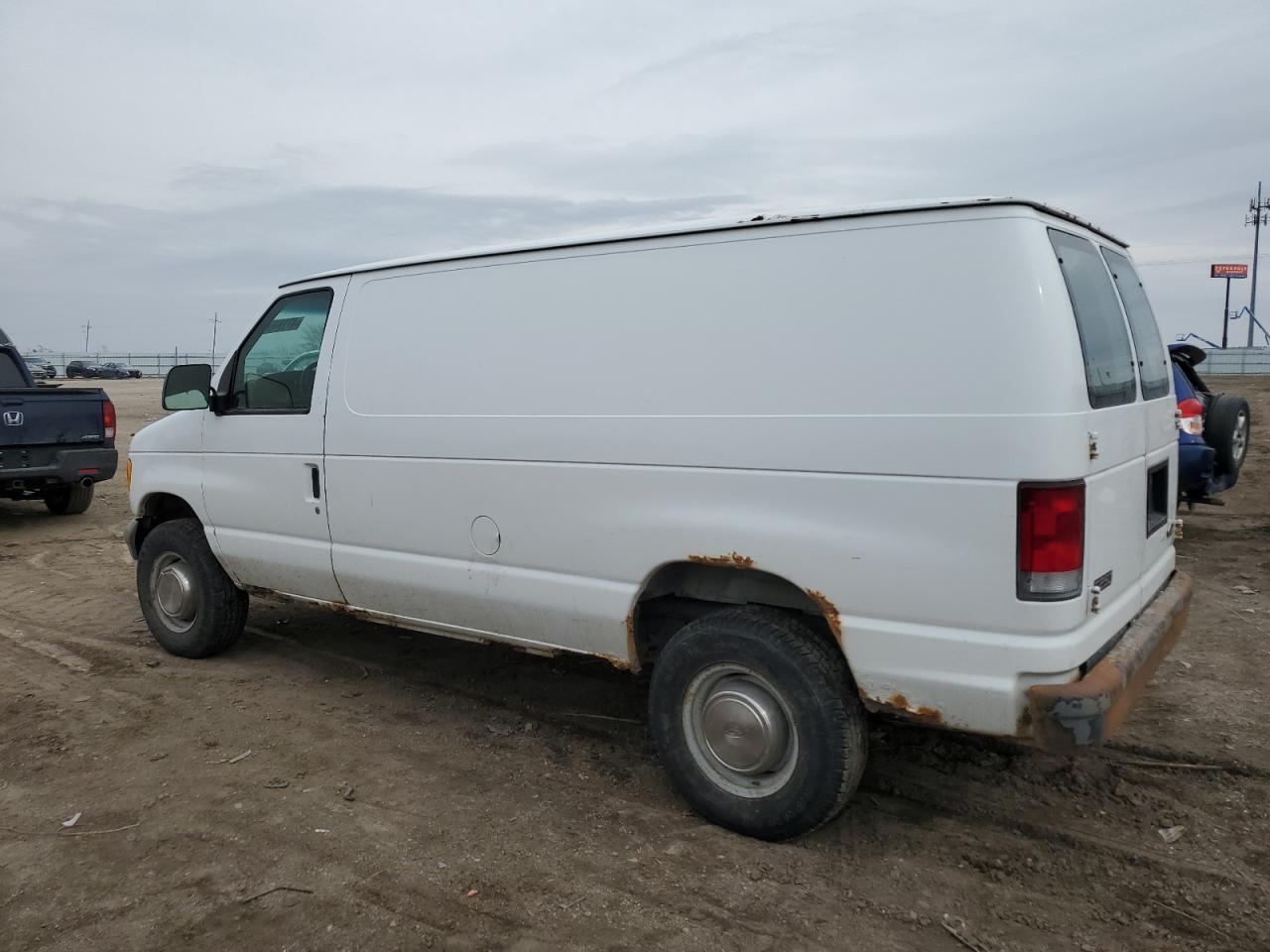 2000 Ford Econoline - Image 2