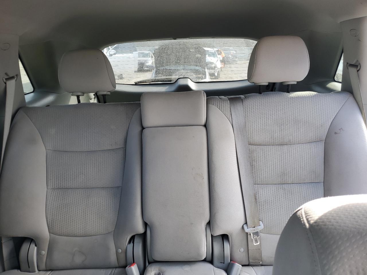 2011 Kia Sorento - Image 10