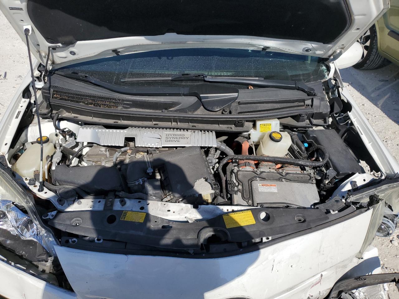 2012 Toyota Prius - Image 11