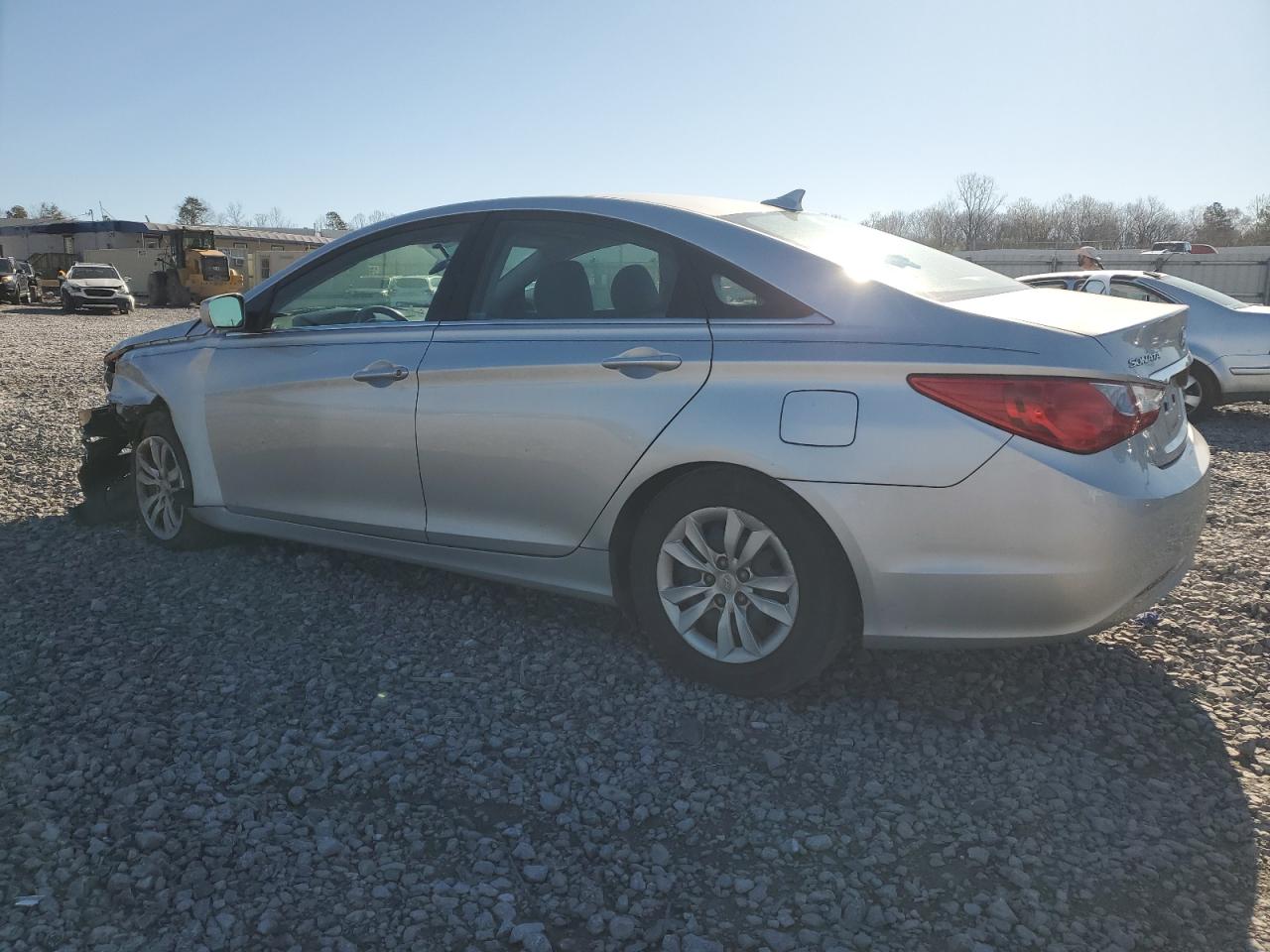 2011 Hyundai Sonata - Image 2