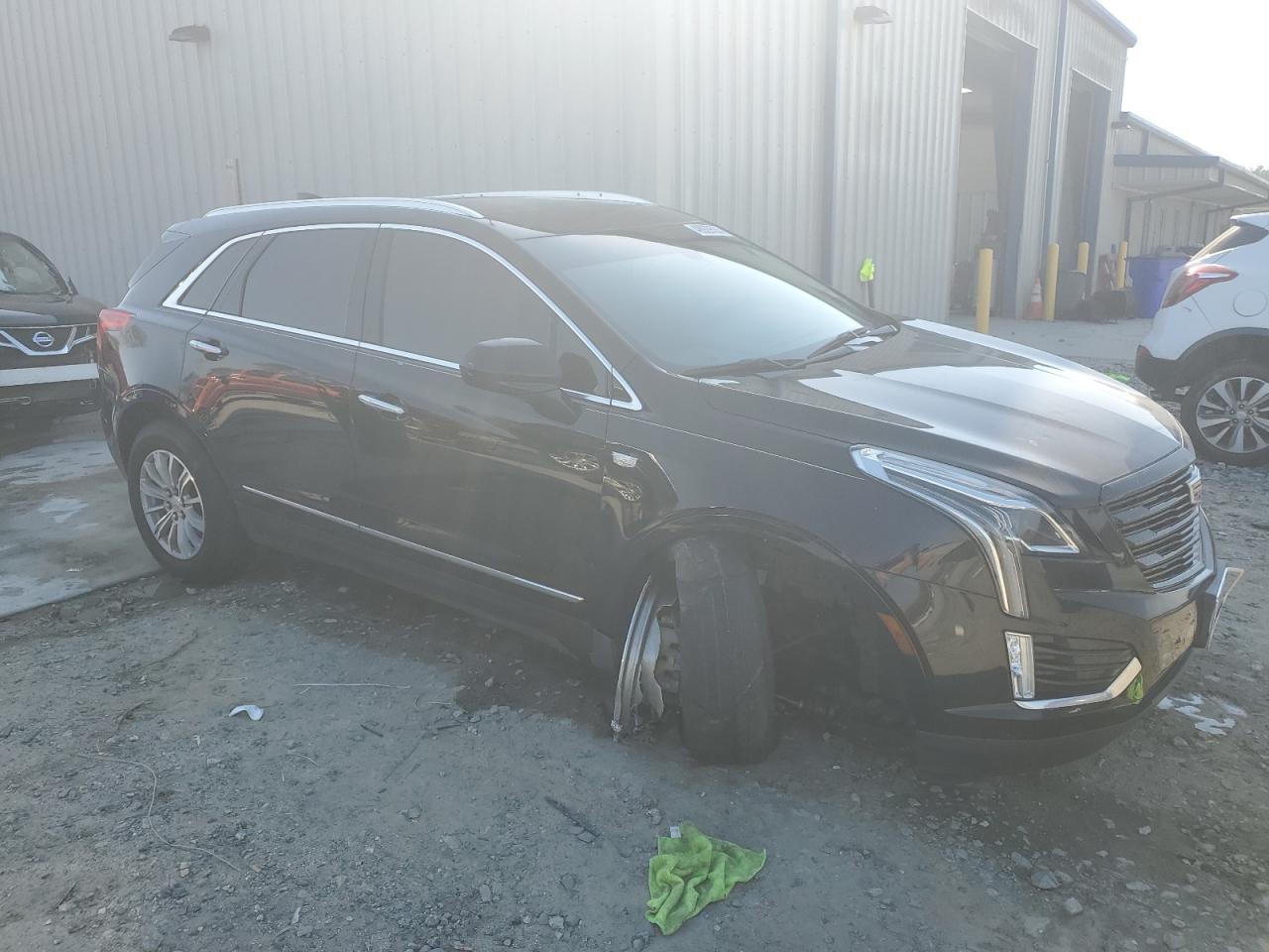2018 Cadillac XT5 - Image 4
