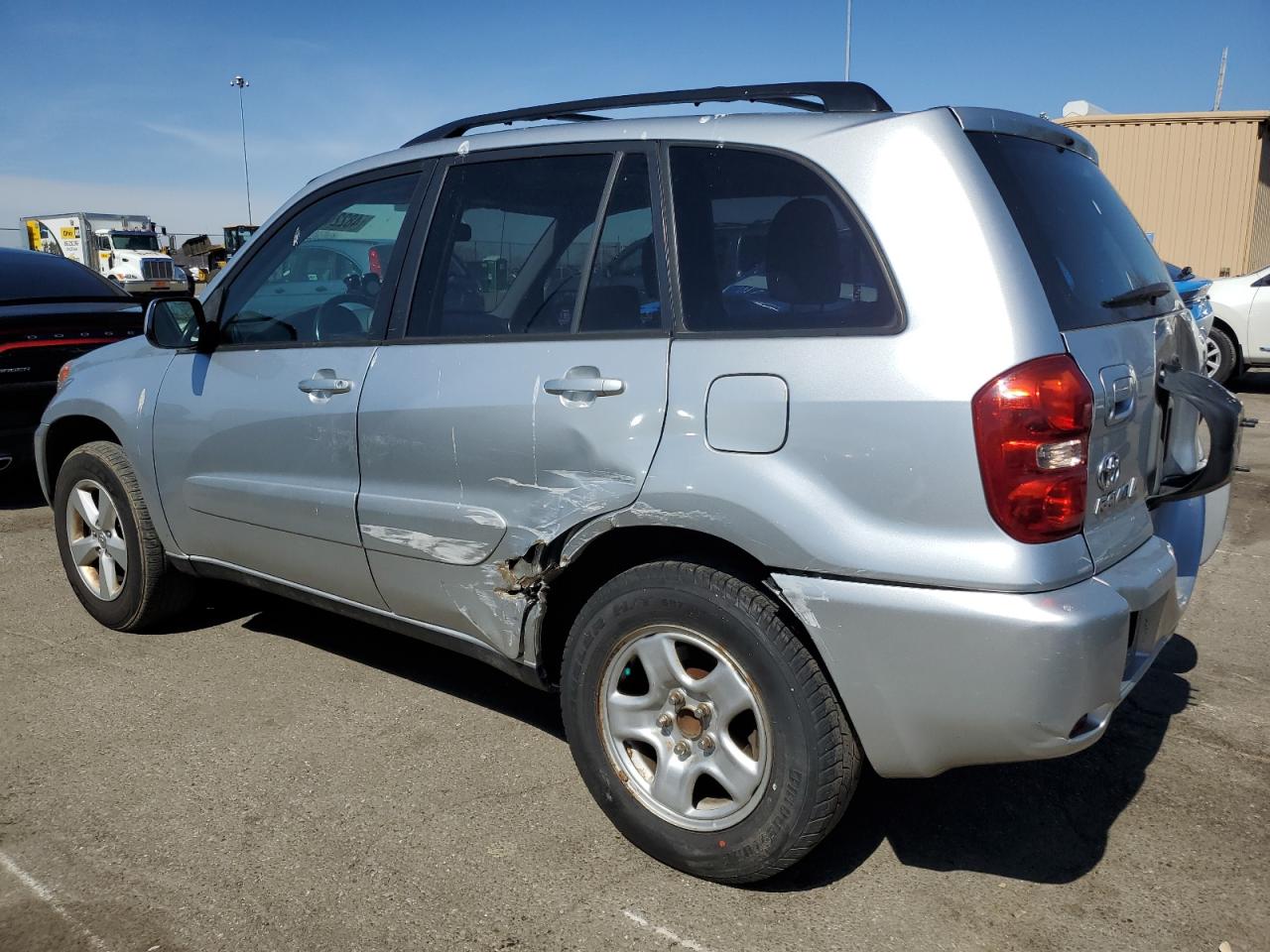 2005 Toyota RAV 4 - Image 2