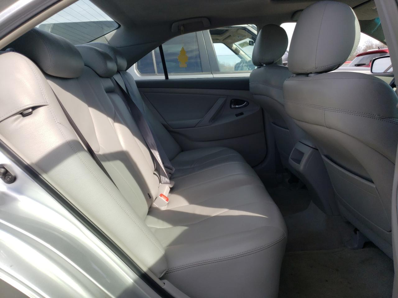 2009 Toyota Camry - Image 10