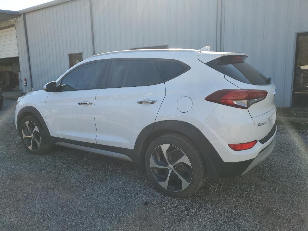 2017 Hyundai Tucson - Image 2