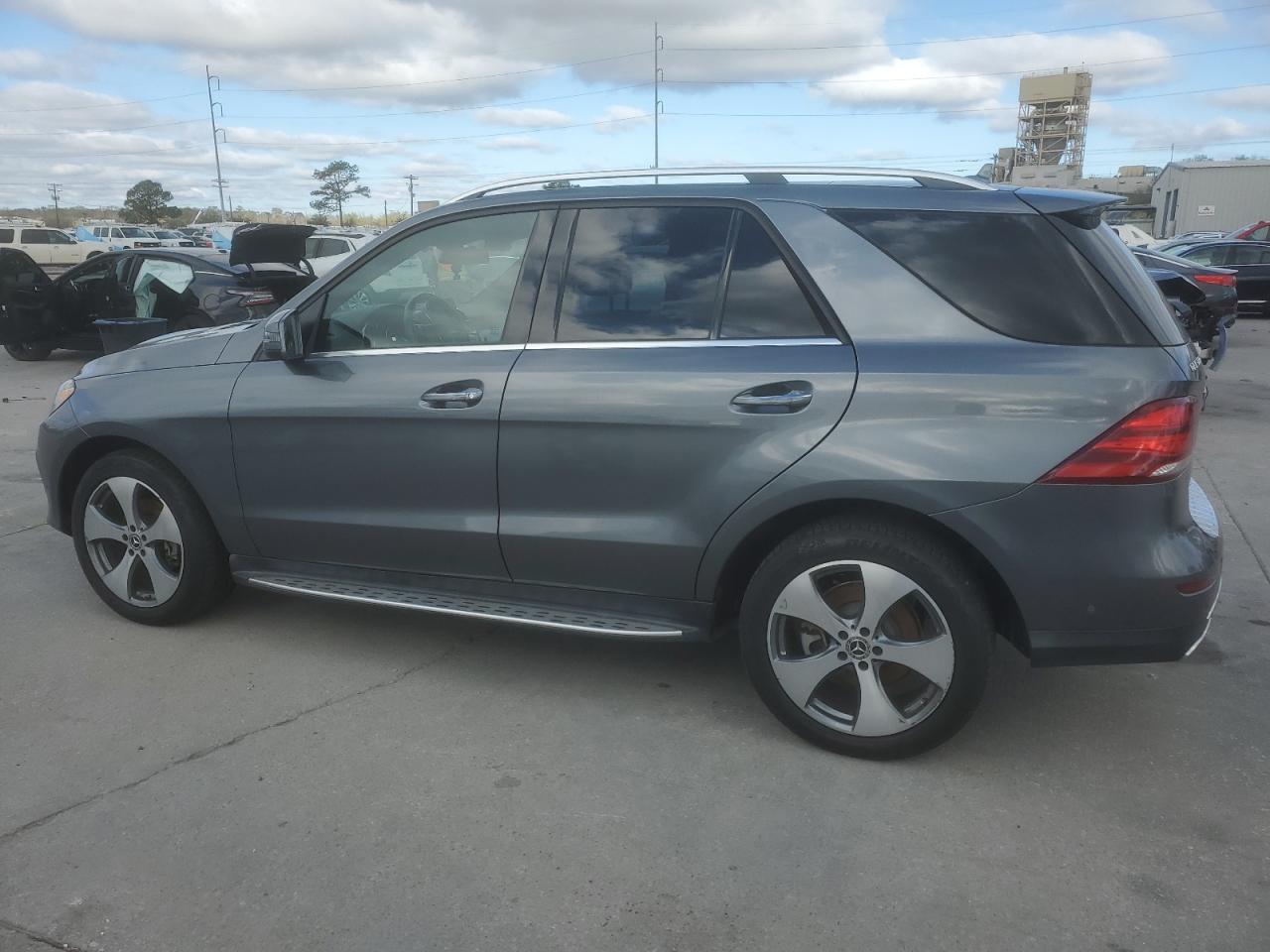 2018 Mercedes-Benz GLE - Image 2