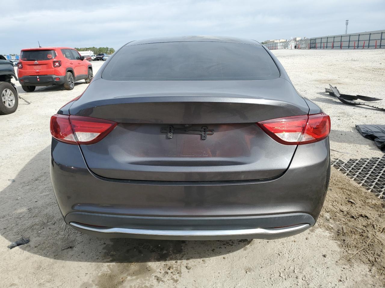 2016 Chrysler 200 - Image 6