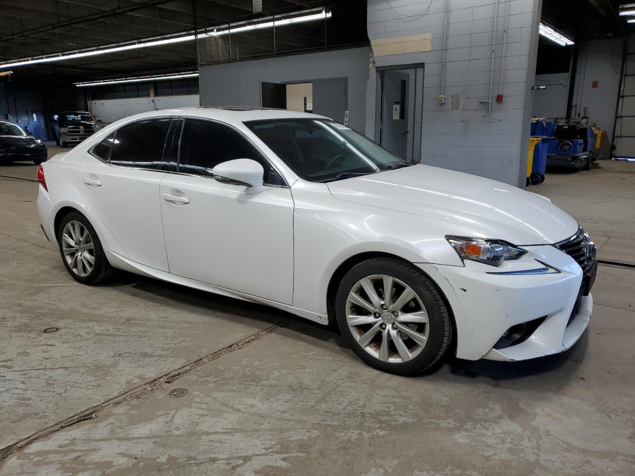2015 Lexus IS - Image 4