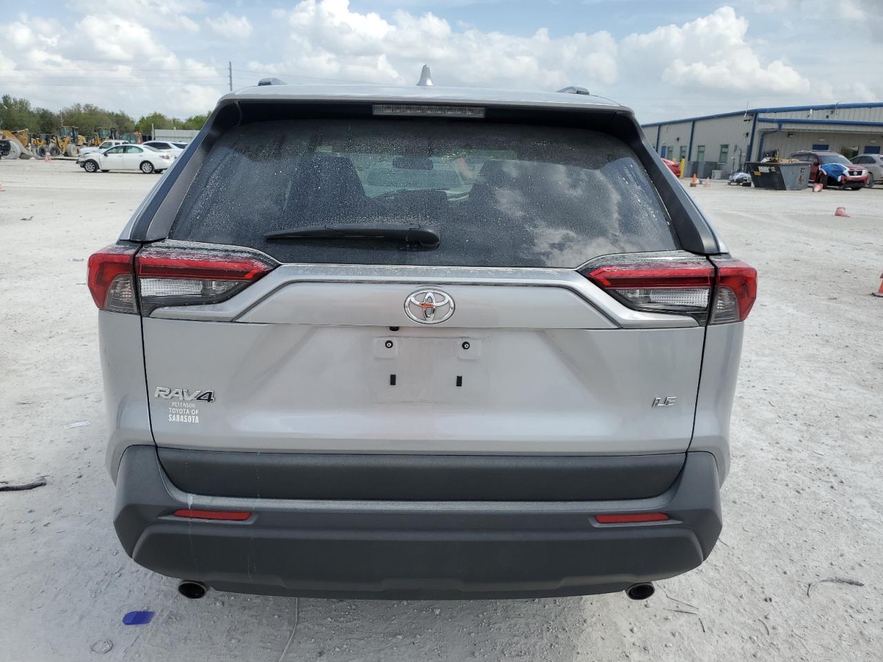 2019 Toyota RAV 4 - Image 6