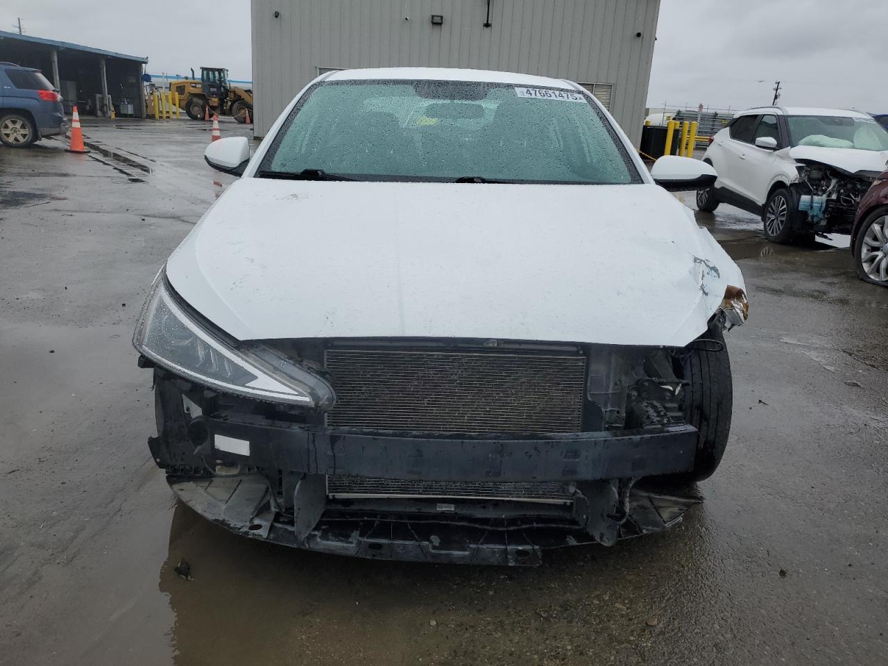 2019 Hyundai Elantra - Image 5