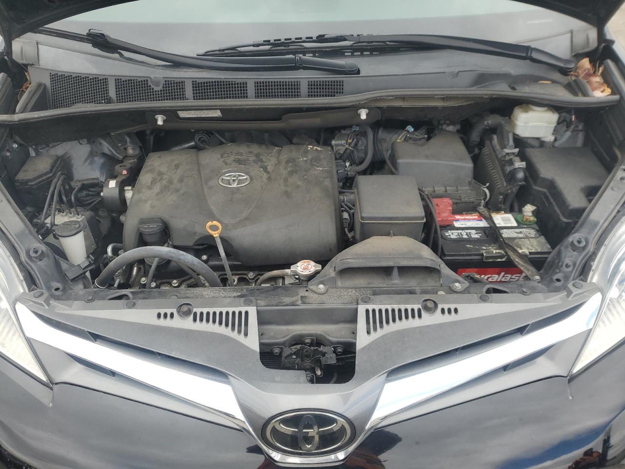 2020 Toyota Sienna - Image 12