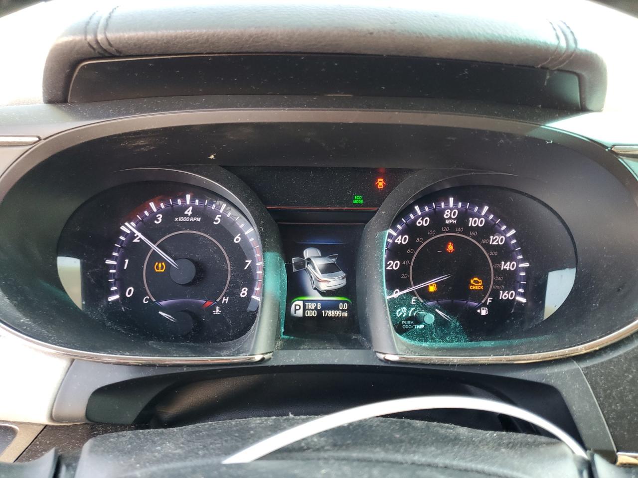 2015 Toyota Avalon - Image 9