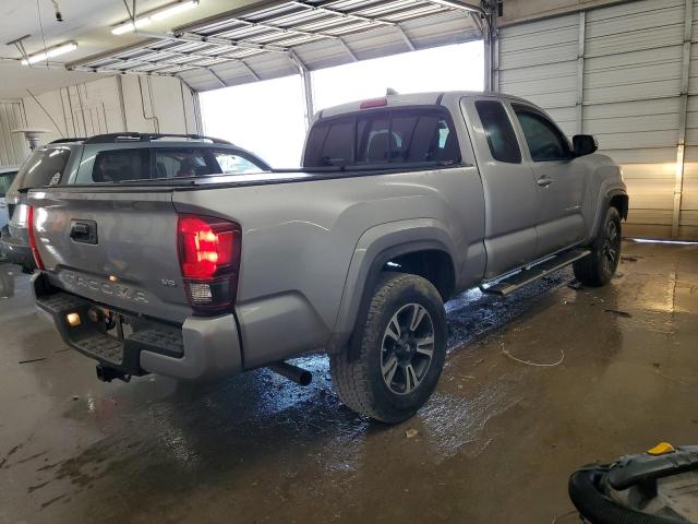  TOYOTA TACOMA 2018 Silver