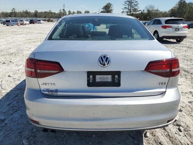  VOLKSWAGEN JETTA 2016 Srebrny