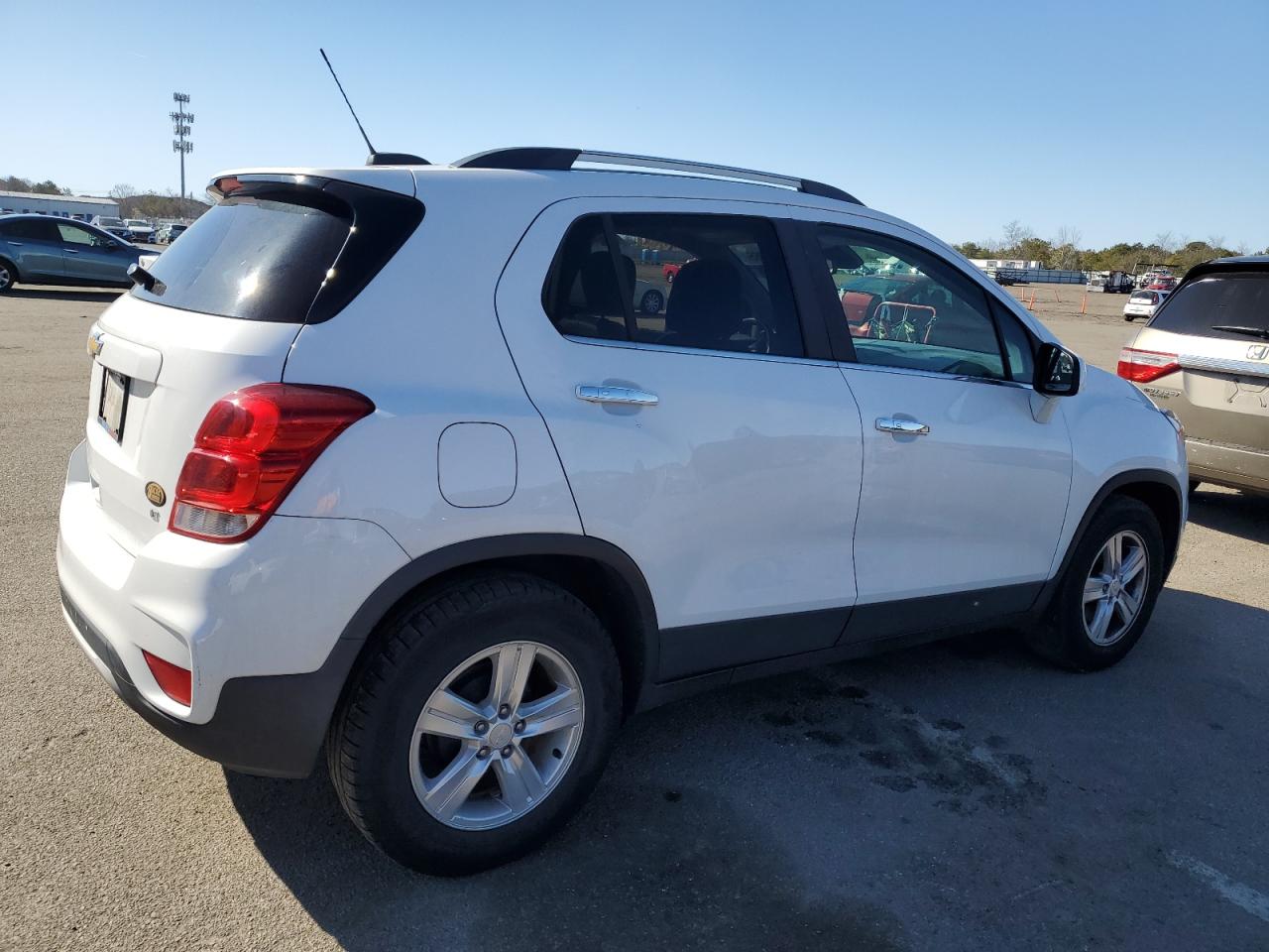 3GNCJLSB8HL225234 CHEVROLET TRAX 2017