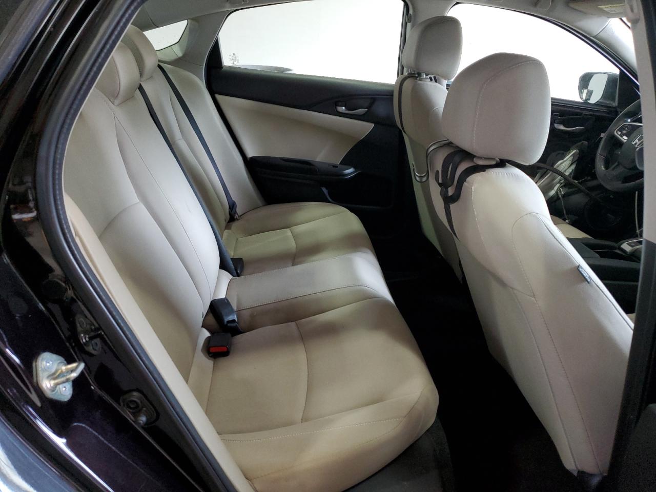 2016 Honda Civic - Image 10