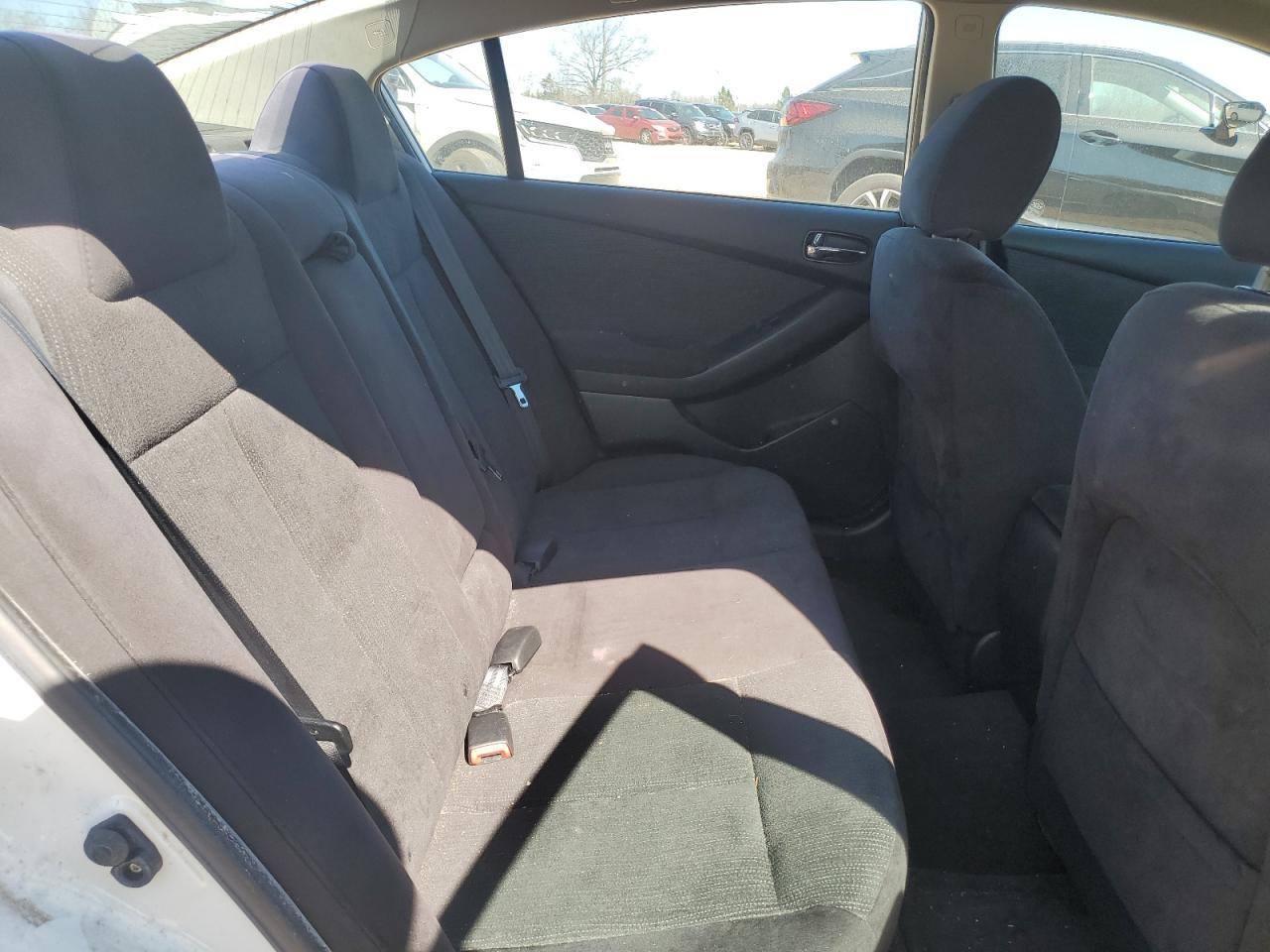 2011 Nissan Altima - Image 10