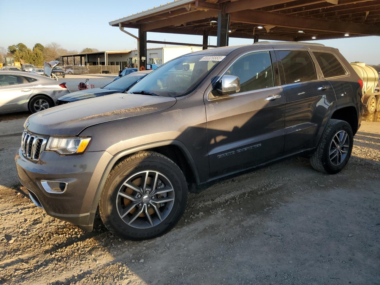 2017 Jeep Grand Cherokee - Image 1